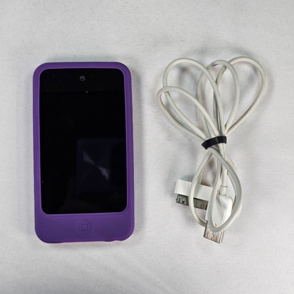 IPod Touch 4th Gen 32GB Black A1367 with Purple Case Charging Cable Tested